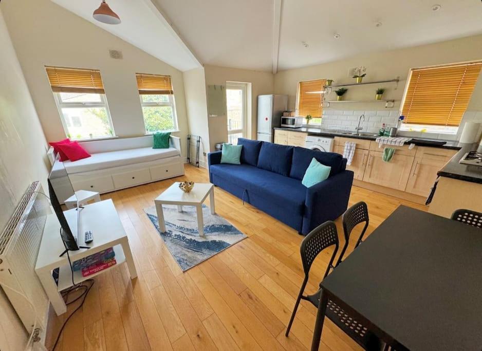 Lovely 3-Bed 20 Minutes To Central Londýn Exteriér fotografie